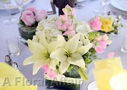 RF0999- Soft Pink and Yellow Cube Centerpiece