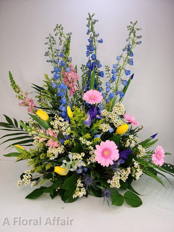 Feminine sympathy garden arrangement