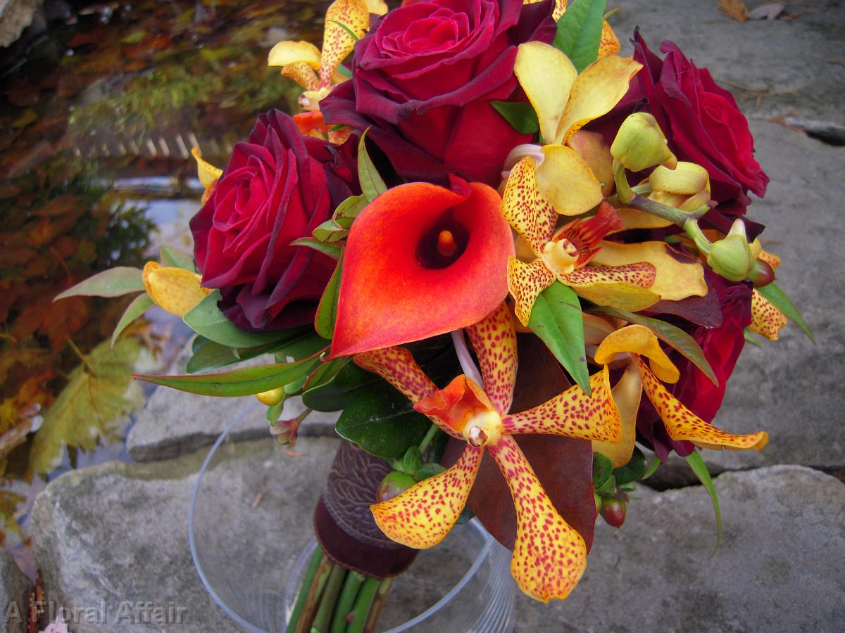 BB0303-Red and Gold Wedding Bouquet