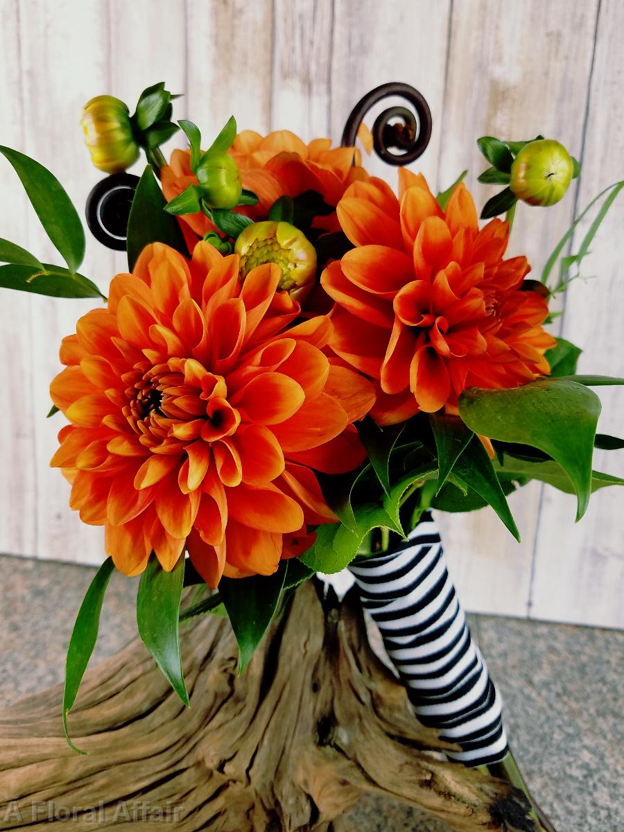 BB1400-Simple Dahlia Bridemaid's Bouquet