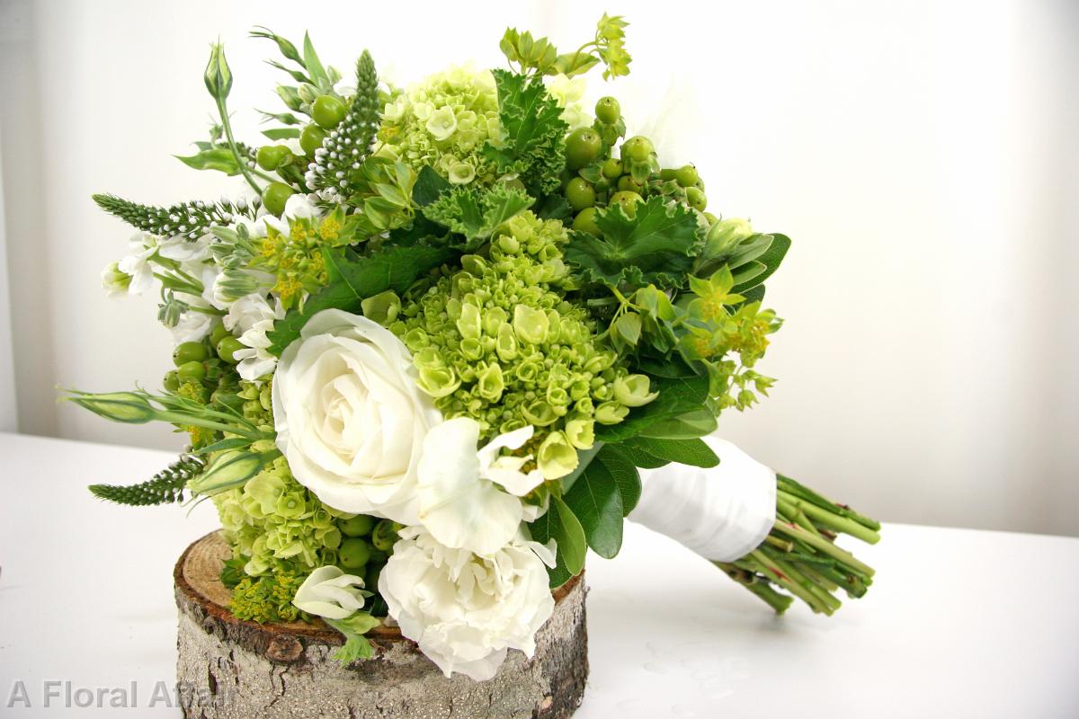 BB0781-Green and White Natural Brides Bouquet