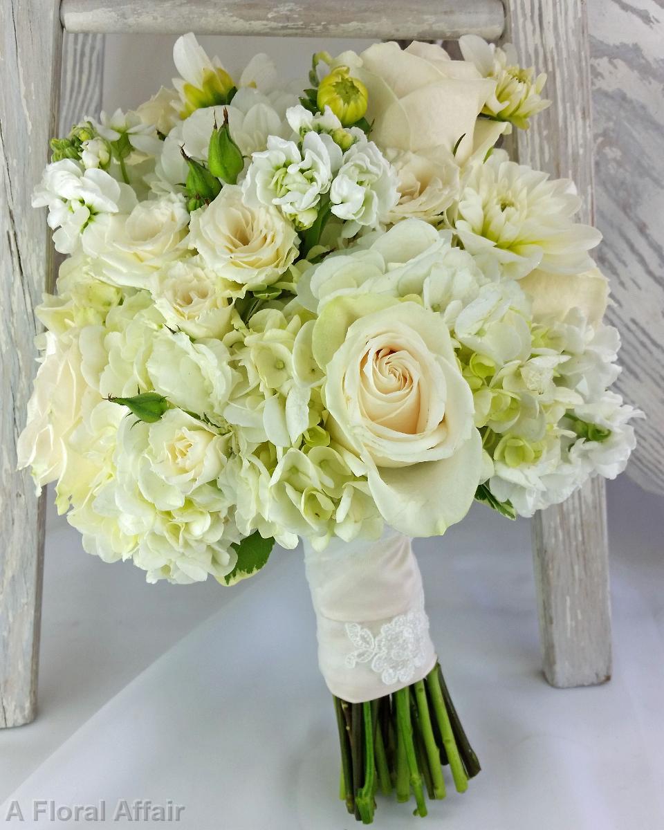 BB1116-Elegant White Brides Bouquet