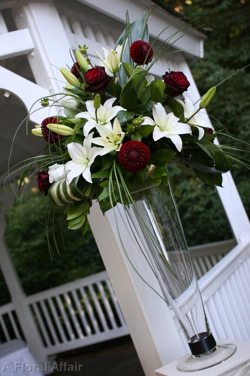 CF0475-Red and White Wedding Flower Arrangement