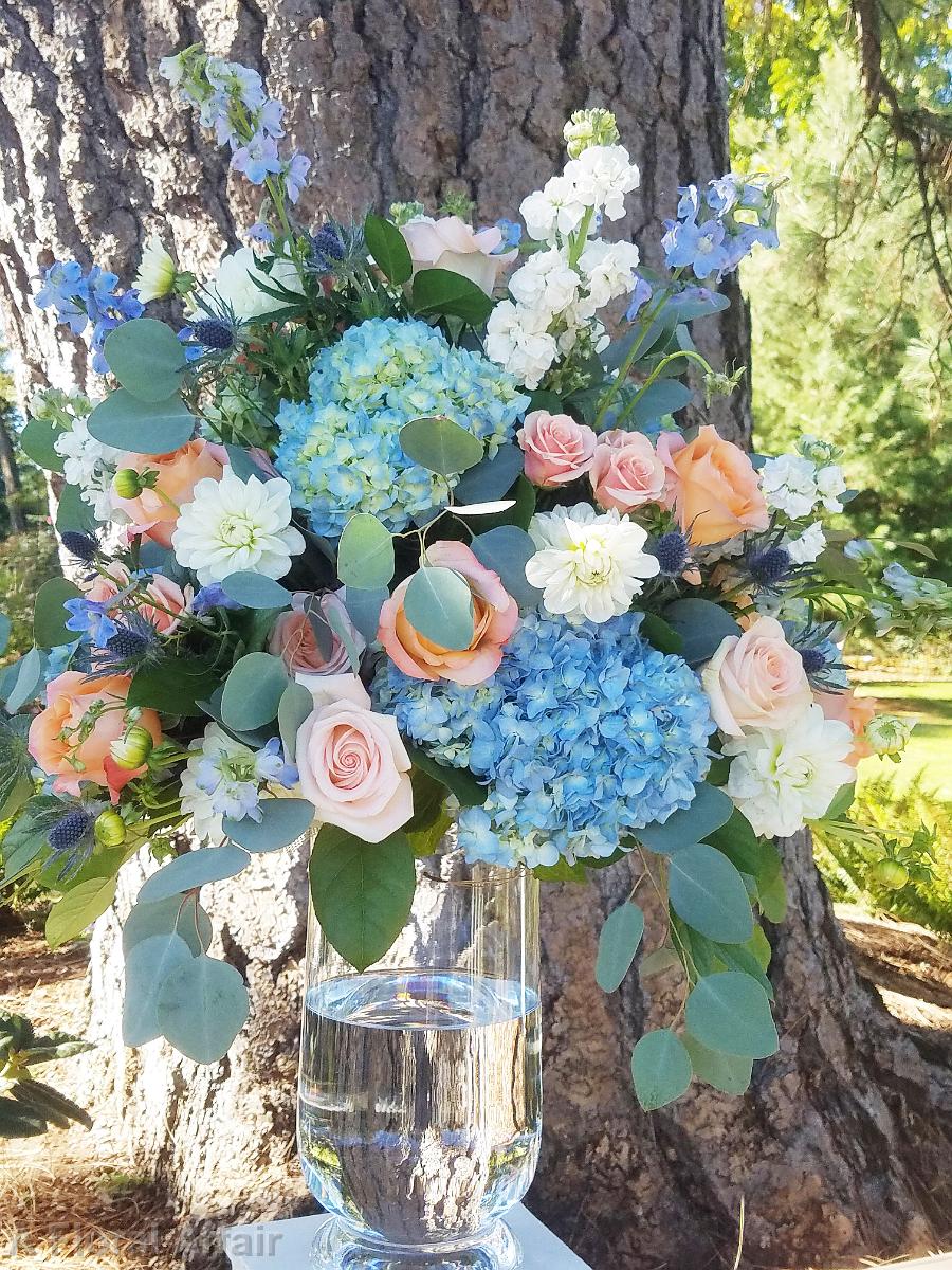 CF09250-Coral, Light Orange, White and Blue Ceremony Arrangement