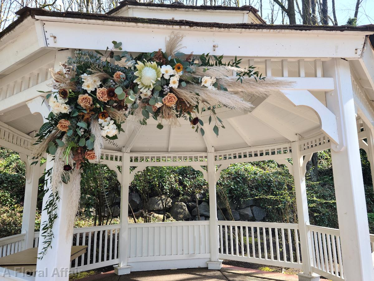 CF9322-Fall Boho Wedding Arbor with King Protea and Pampas Grass